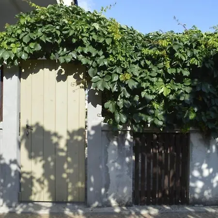 Private With A Garden And A Terrace Apartment *
