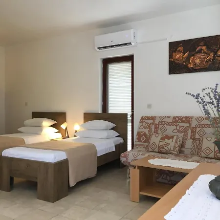 Private With A Garden And A Terrace * Tisno
