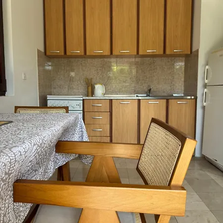 Apartment Private With A Garden And A Terrace Tisno