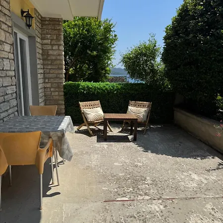 Private With A Garden And A Terrace Apartment