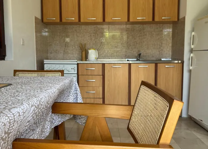 아파트 Private With A Garden And A Terrace 티스노