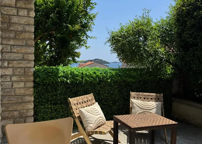 Private With A Garden And A Terrace * Tisno